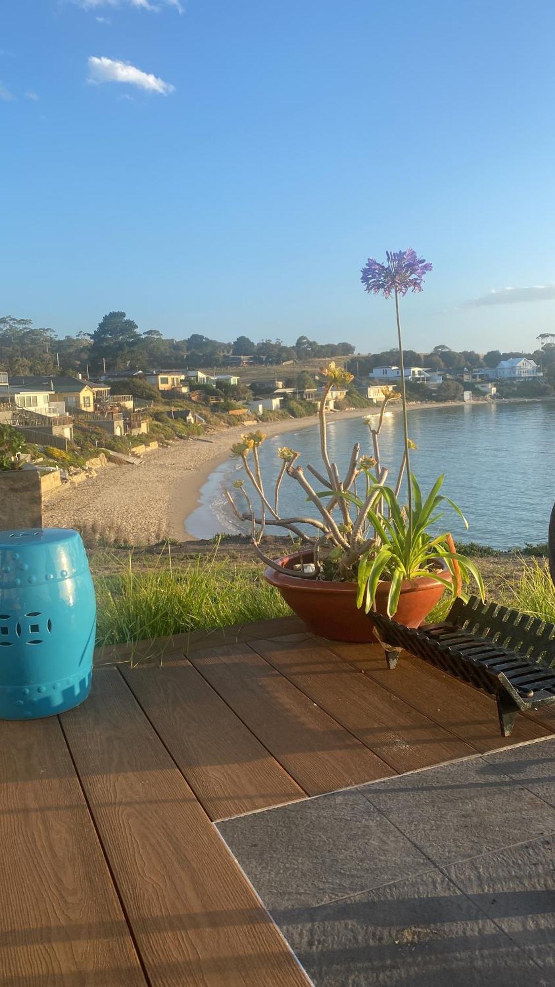 Beach Buoy Opossum Bay South Arm Ngoại thất bức ảnh
